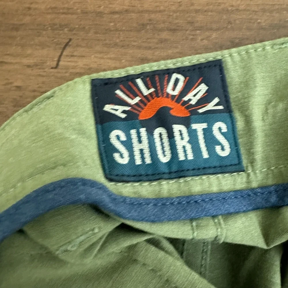 Faherty Brand All Day Shorts Sage Green Stretch Internal Drawstring Mens 36